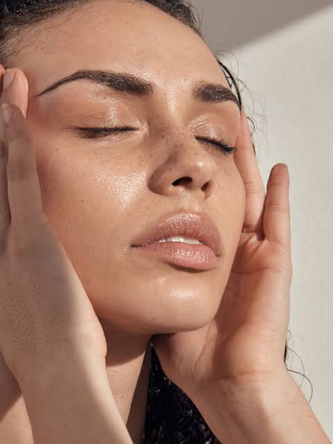 Wake Up To Visibly Smoother, Glowing Skin